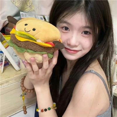 伴游女王 焦点图